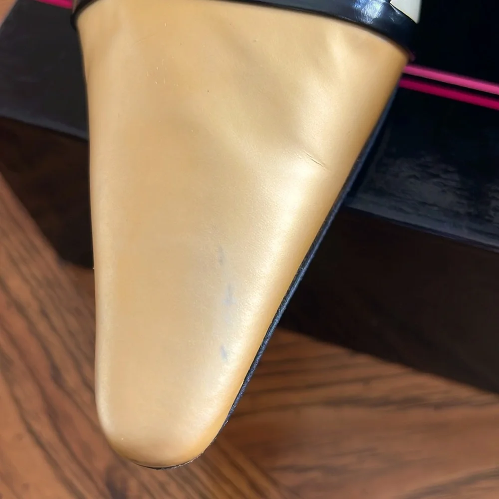 AuthenticGorgeousMarioFabiani ItalianLeatherS8Soft gold/tan/black.Buckle signed